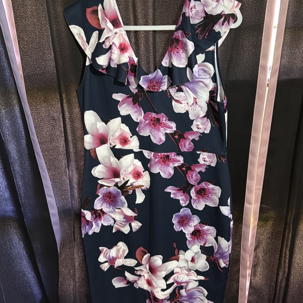 BOOHOO PLUS SIZE MIDI FLORAL DRESS💃🏽